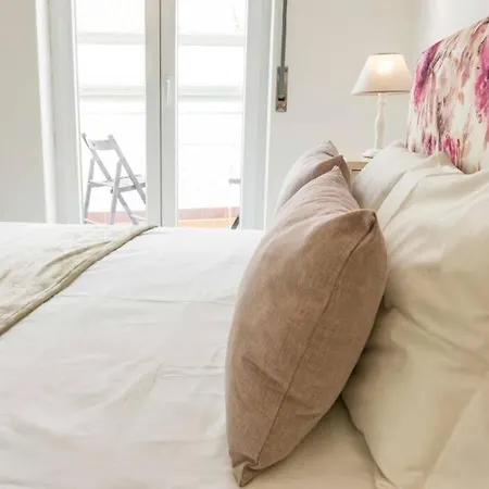 Lalitana Center לאגוּ‏ש