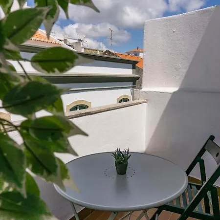 Lalitana Center לאגוּ‏ש